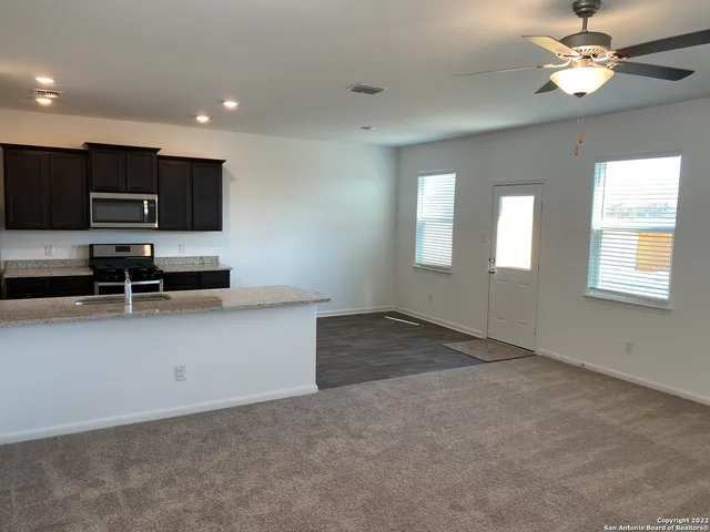 $1,750 | 3955 Trail De Paris, New Braunfels, TX 78132