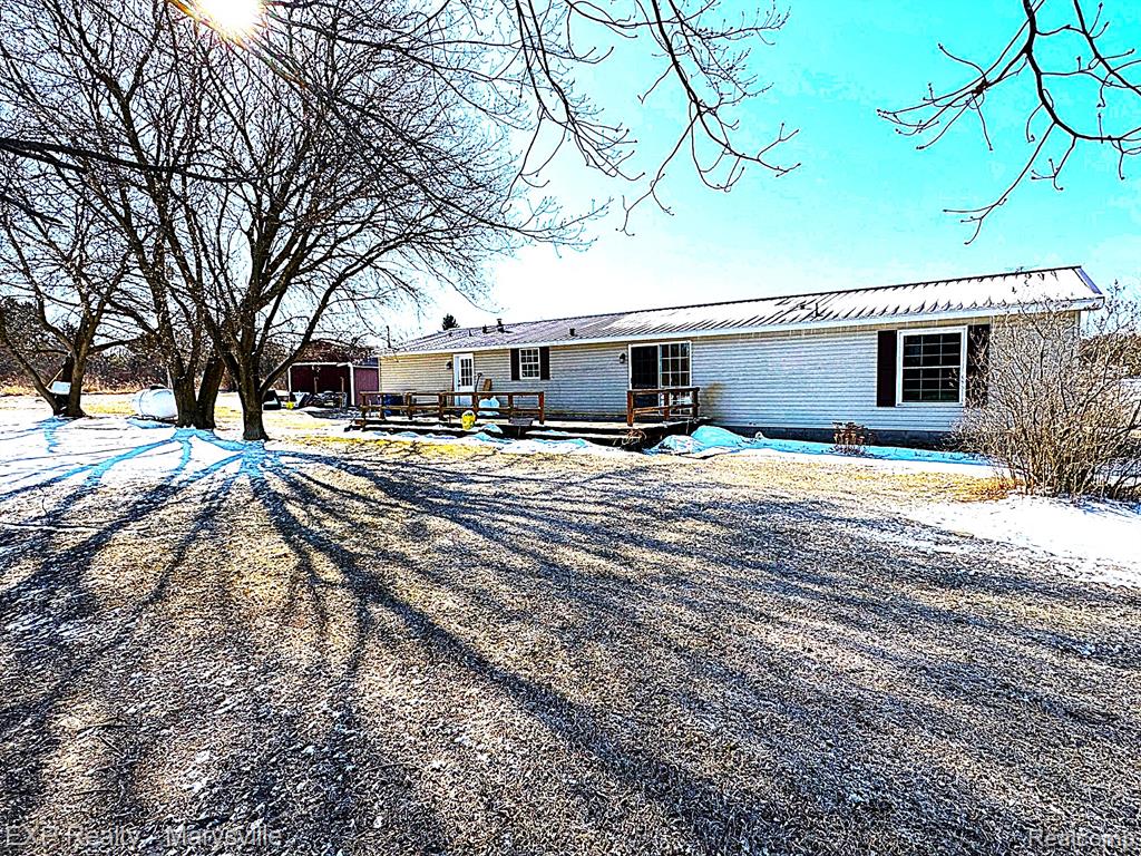 12622 Yale Road Yale, MI 48097 - Photo 3 of 21