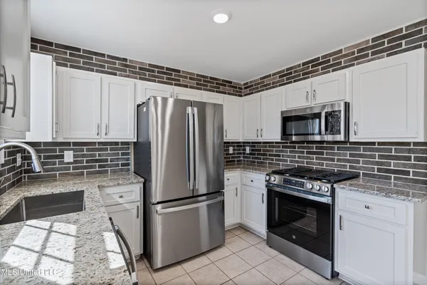 $295,000 | 166 Waverly Road, Senatobia, MS 38668