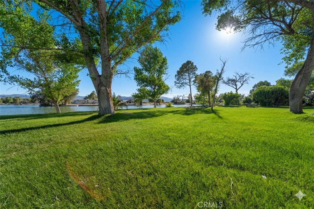 48197 Valley Center Road Newberry Springs, CA 92365 - Photo 28 of 30 a view of a golf course