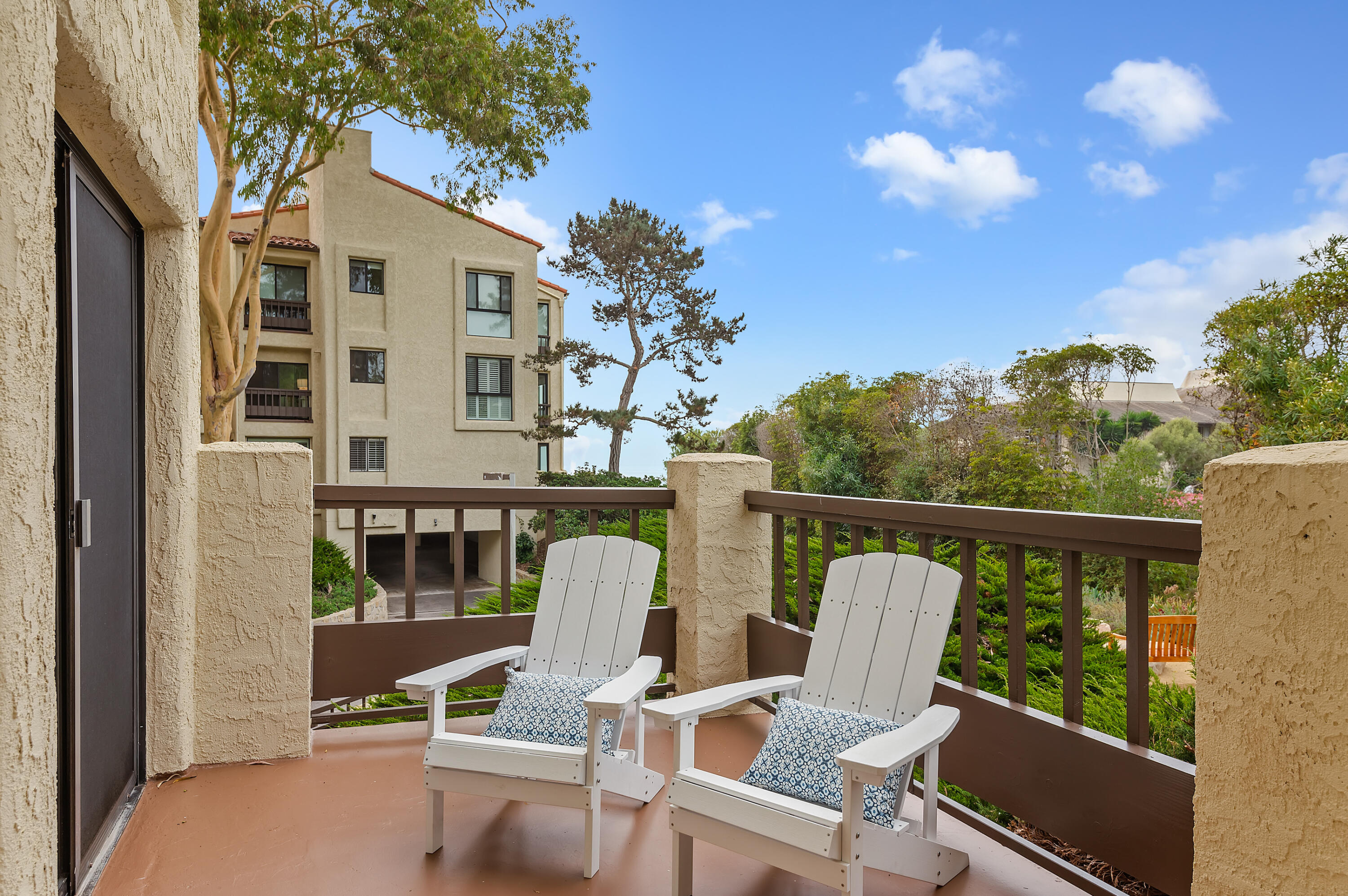21 Seaview Drive Santa Barbara, CA 93108 - Photo 15 of 20 12 - Patio Balcony