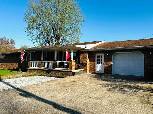 $190,000 | 916 Maxwell Avenue, Washington, IN 47501