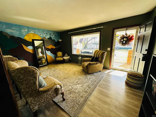 $190,000 | 916 Maxwell Avenue, Washington, IN 47501