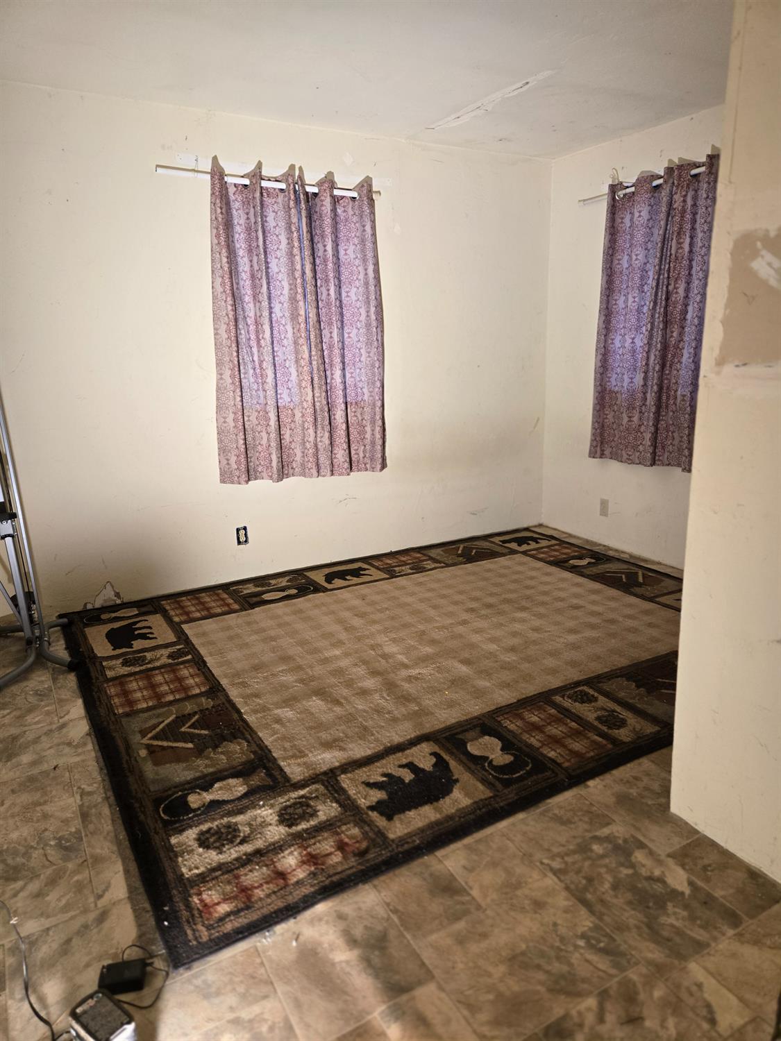 3165 Homewood Drive Georgetown, CA 95634 - Photo 17 of 33 a view of a room with wooden floor and window
