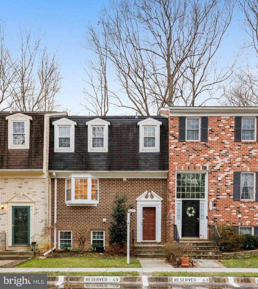 11735 Dry River Court Reston, VA 20191 - Photo 1 of 34 WELCOME HOME!