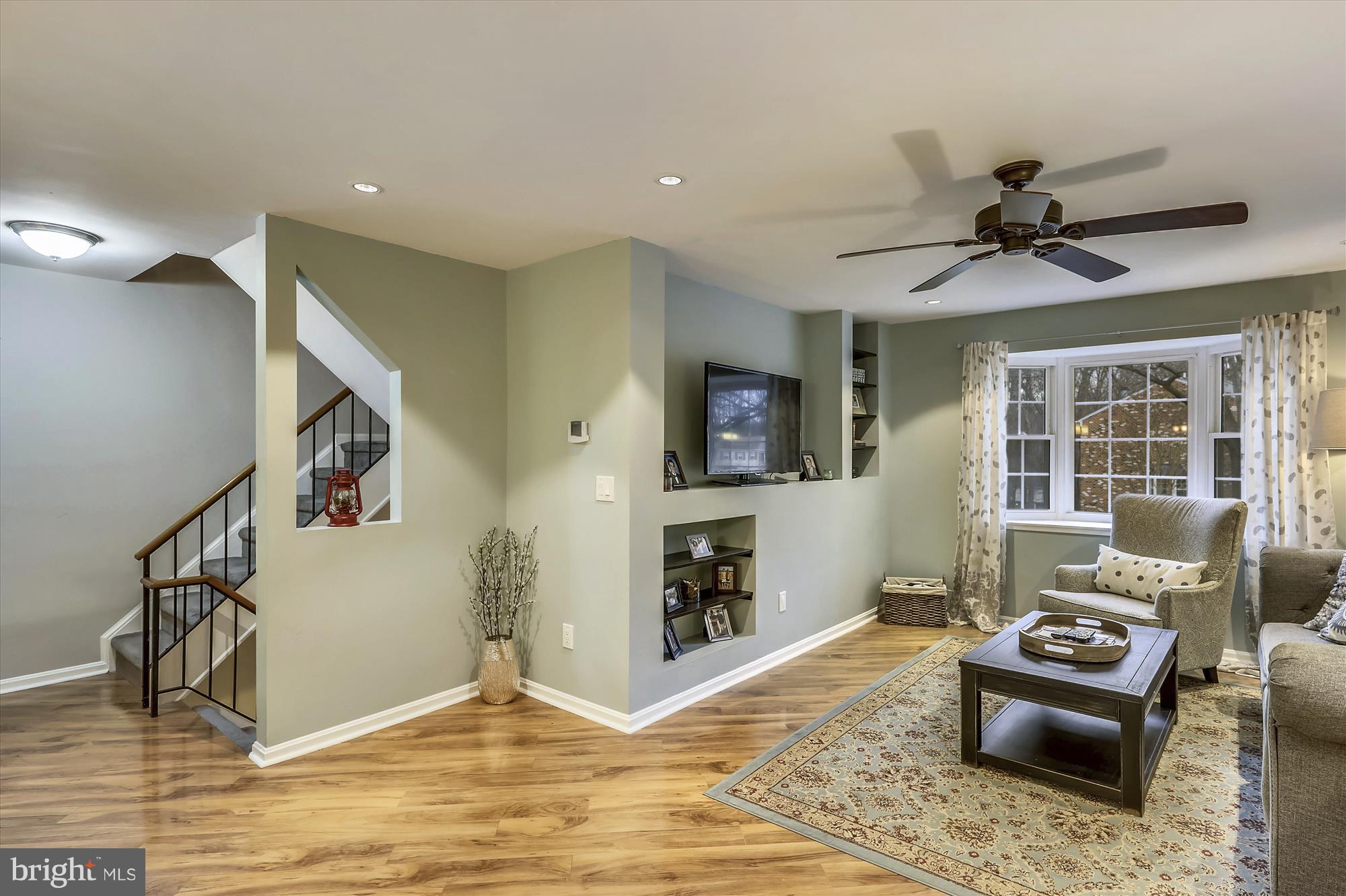 11735 Dry River Court Reston, VA 20191 - Photo 12 of 34 FAMILY ROOM
