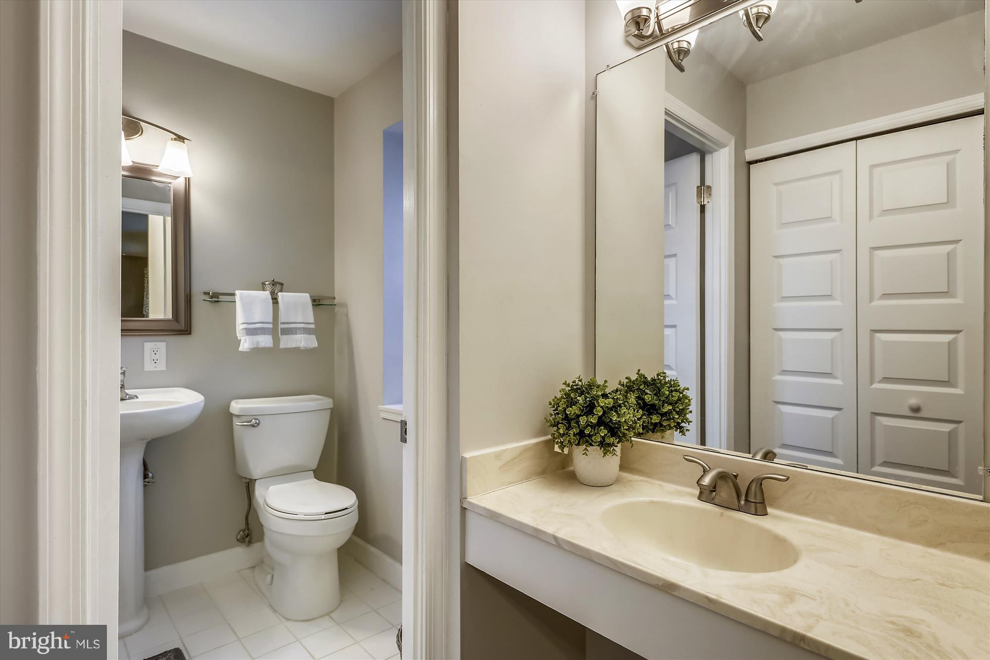 11735 Dry River Court Reston, VA 20191 - Photo 17 of 34 MASTER BATH WITH SEPARATE VANITIES