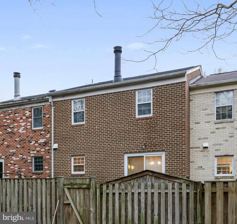 11735 Dry River Court Reston, VA 20191 - Photo 31 of 34 REAR OF HOME