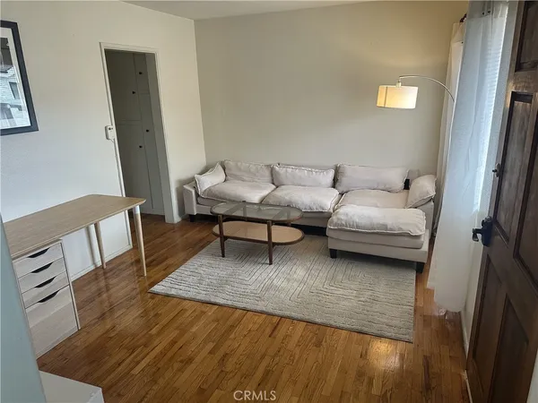 $2,500 | 630 1st Street, Unit 4, Hermosa Beach, CA 90254