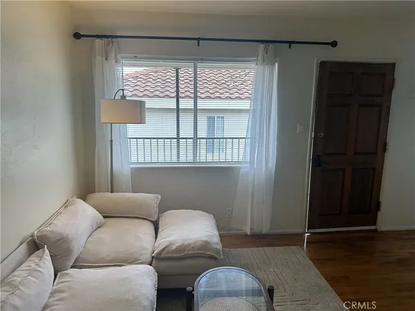 $2,500 | 630 1st Street, Unit 4, Hermosa Beach, CA 90254