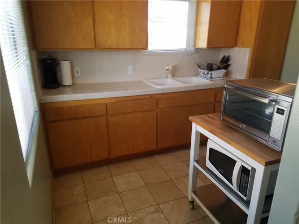 $2,500 | 630 1st Street, Unit 4, Hermosa Beach, CA 90254