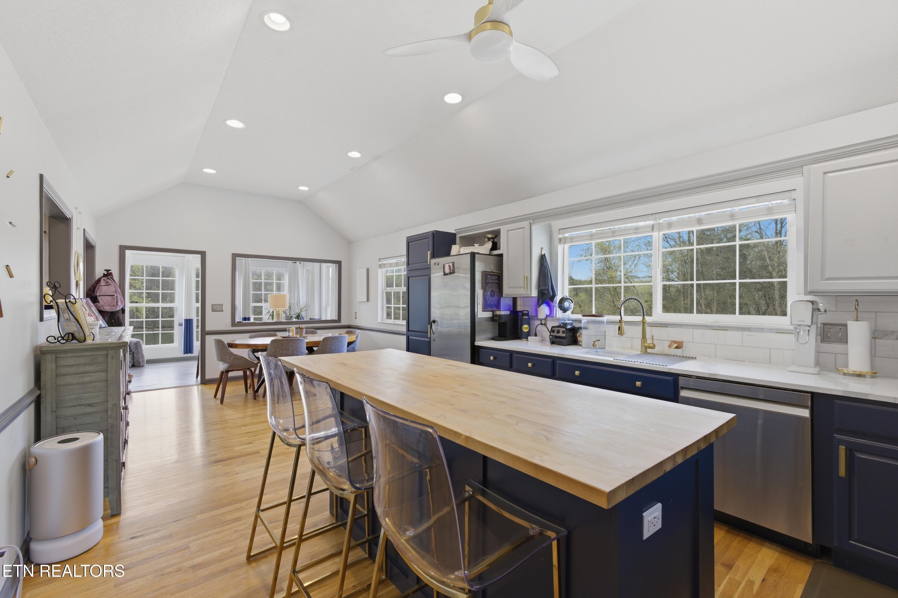 141 Settlers Road Harriman, TN 37748 - Photo 8 of 59 1N9A8462