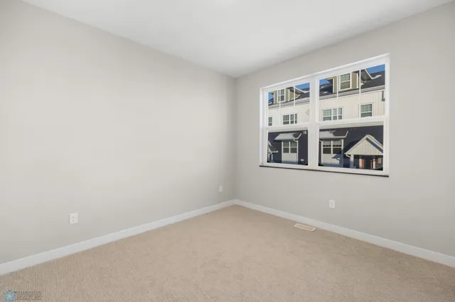 $389,900 | 5877 41st Street South, Fargo, ND 58104