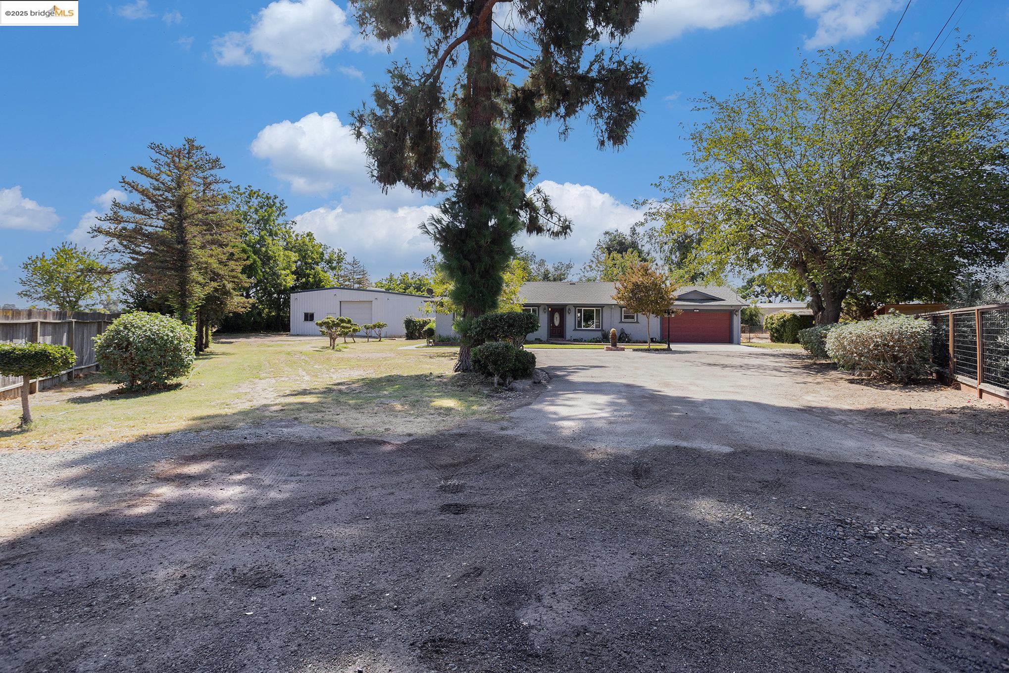 81 Yula Way Oakley, CA 94561 - Photo 2 of 44 a view of a outdoor space with garden and entertaining space