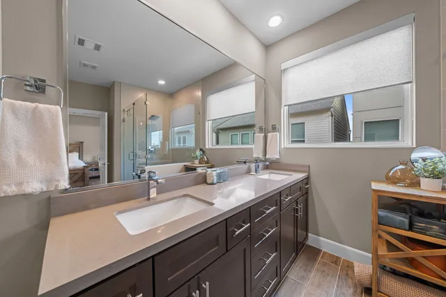 $475,000 | 959 West 17th Street, Houston, TX 77008