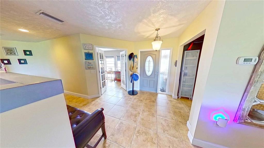 1820 El Rancho Drive Sun City Center, FL 33573 - Photo 4 of 70 a view of a living room