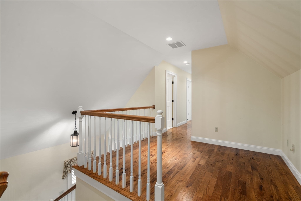 126 R Mt Pleasant Avenue Gloucester, MA 01930 - Photo 14 of 27
