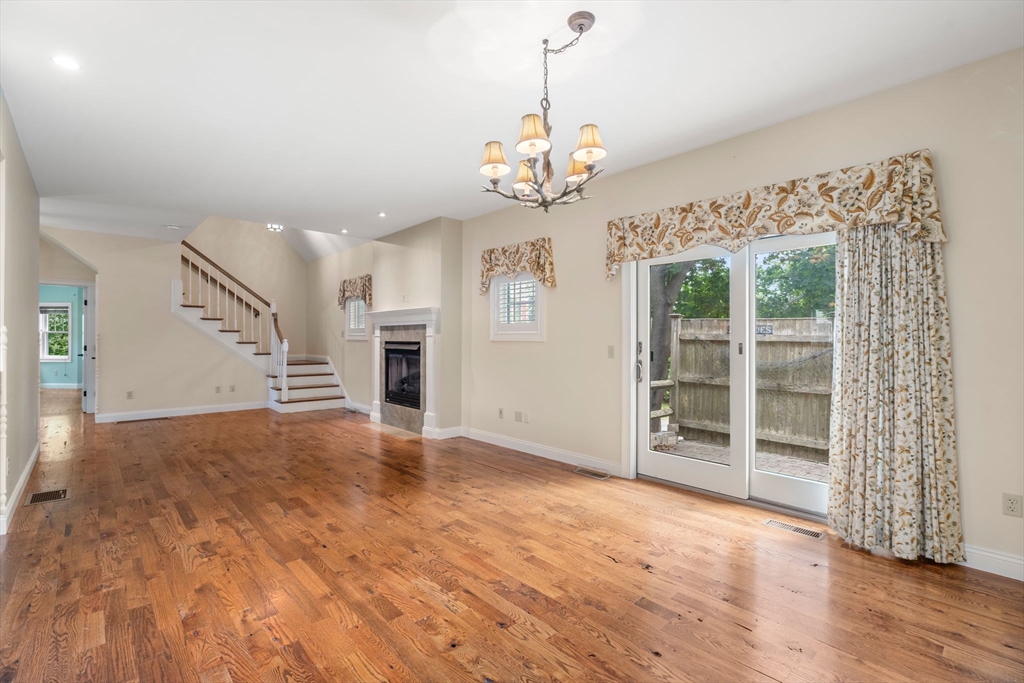 126 R Mt Pleasant Avenue Gloucester, MA 01930 - Photo 6 of 27