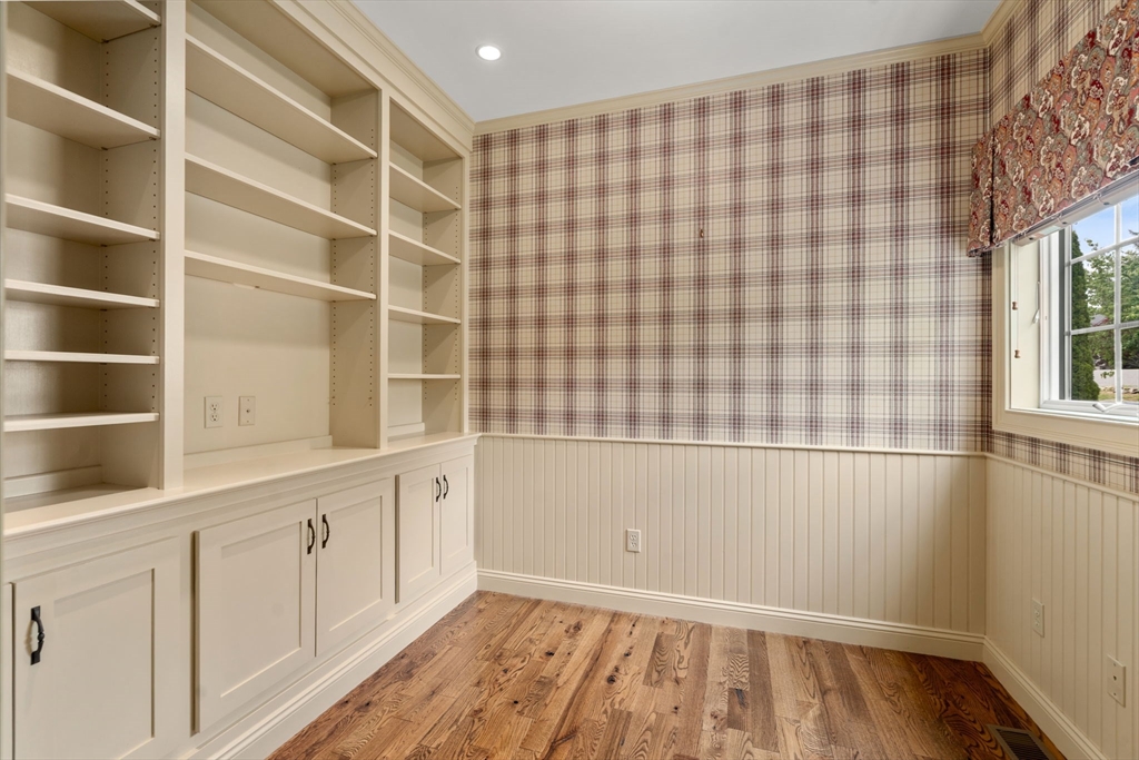 126 R Mt Pleasant Avenue Gloucester, MA 01930 - Photo 9 of 27