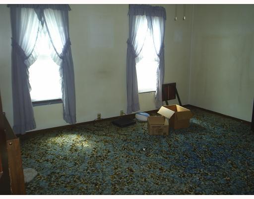 220 Oak Spring Road Canonsburg, PA 15317 - Photo 3 of 8 Living Room.