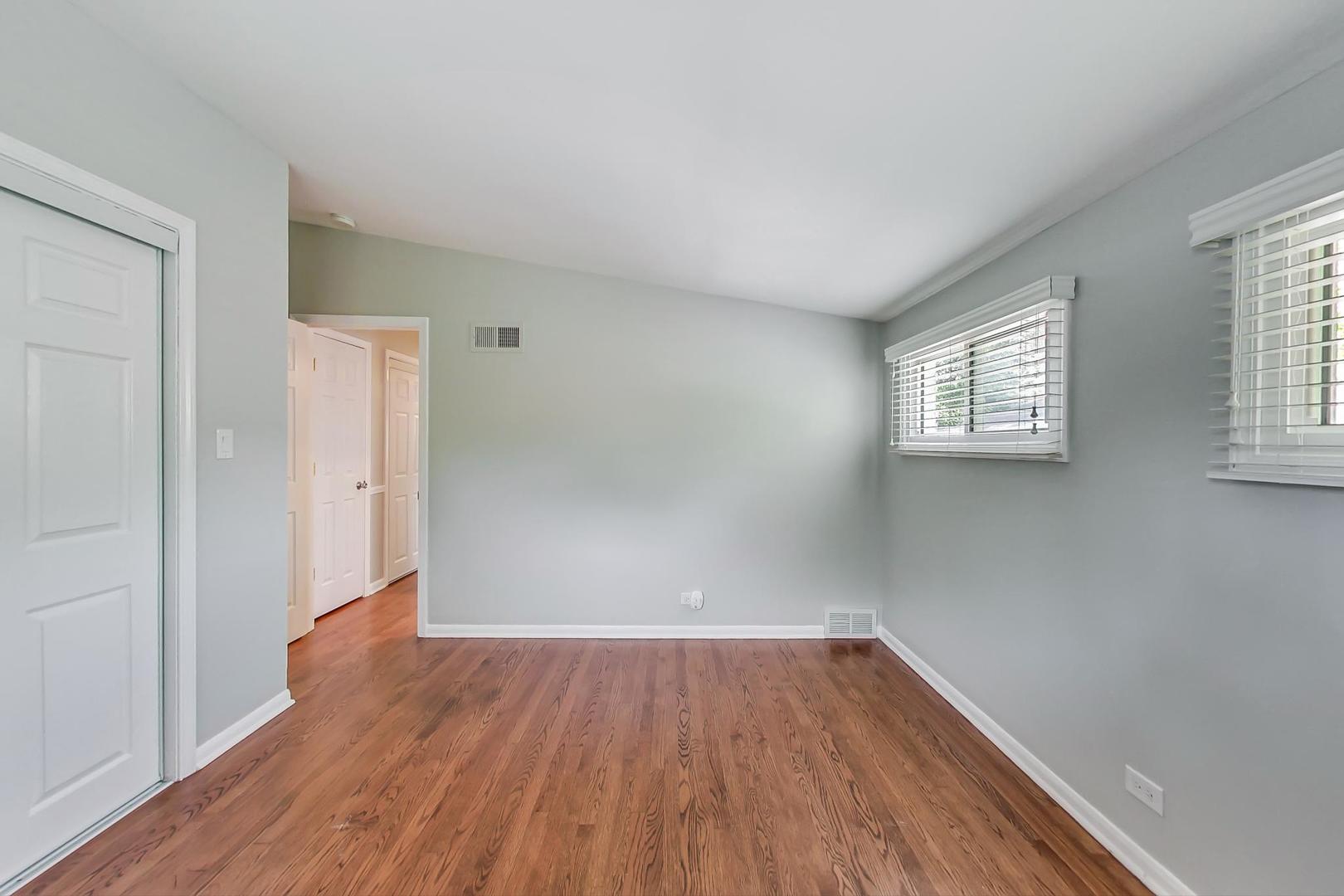 304 Voltz Road Northbrook, IL 60062 - Photo 14 of 26