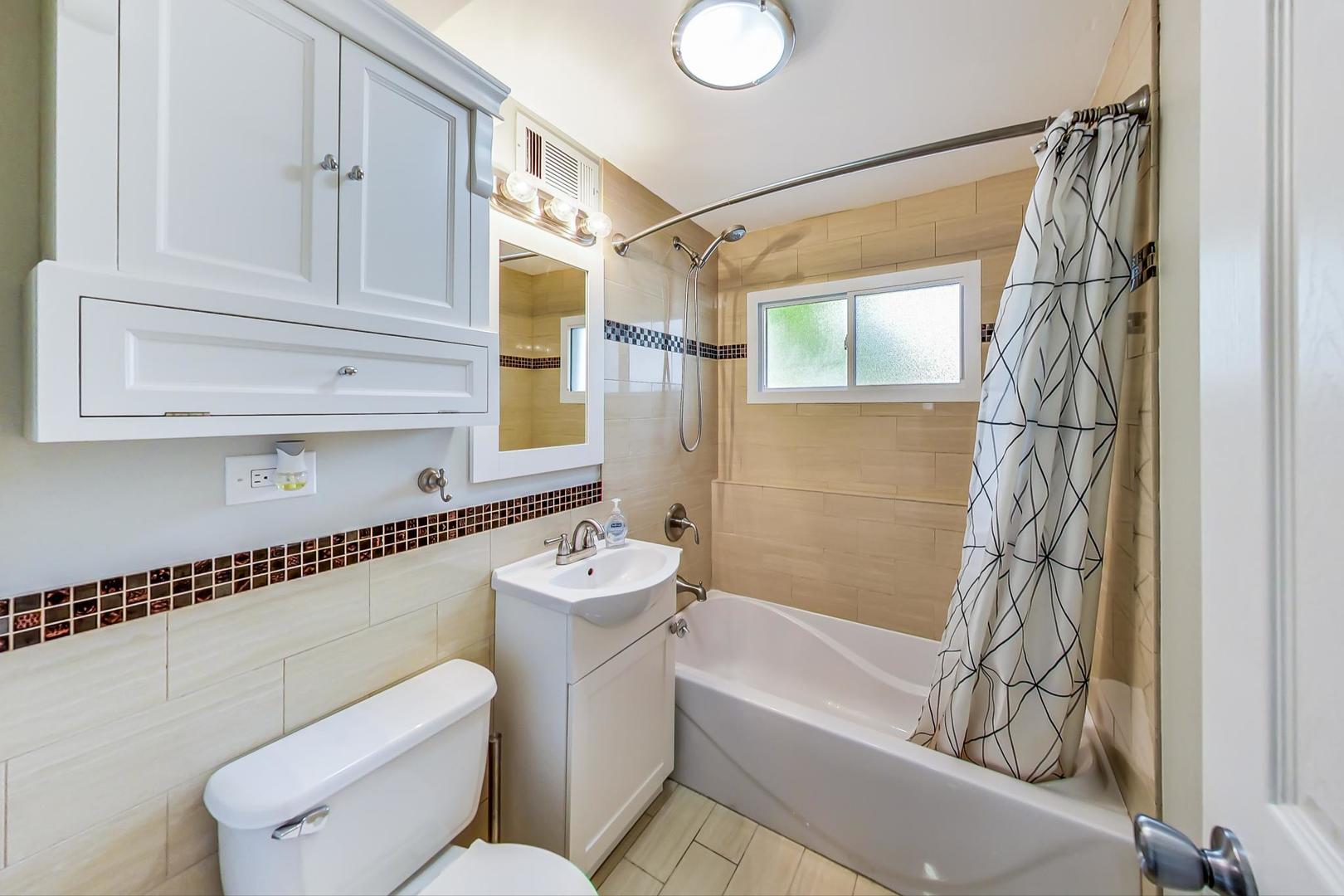 304 Voltz Road Northbrook, IL 60062 - Photo 19 of 26