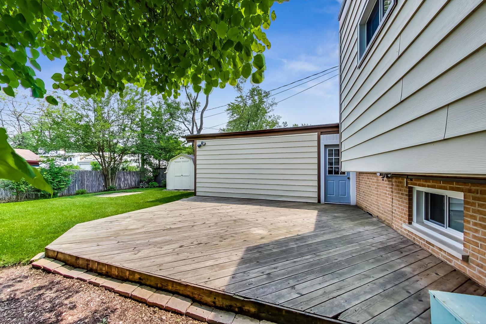 304 Voltz Road Northbrook, IL 60062 - Photo 20 of 26