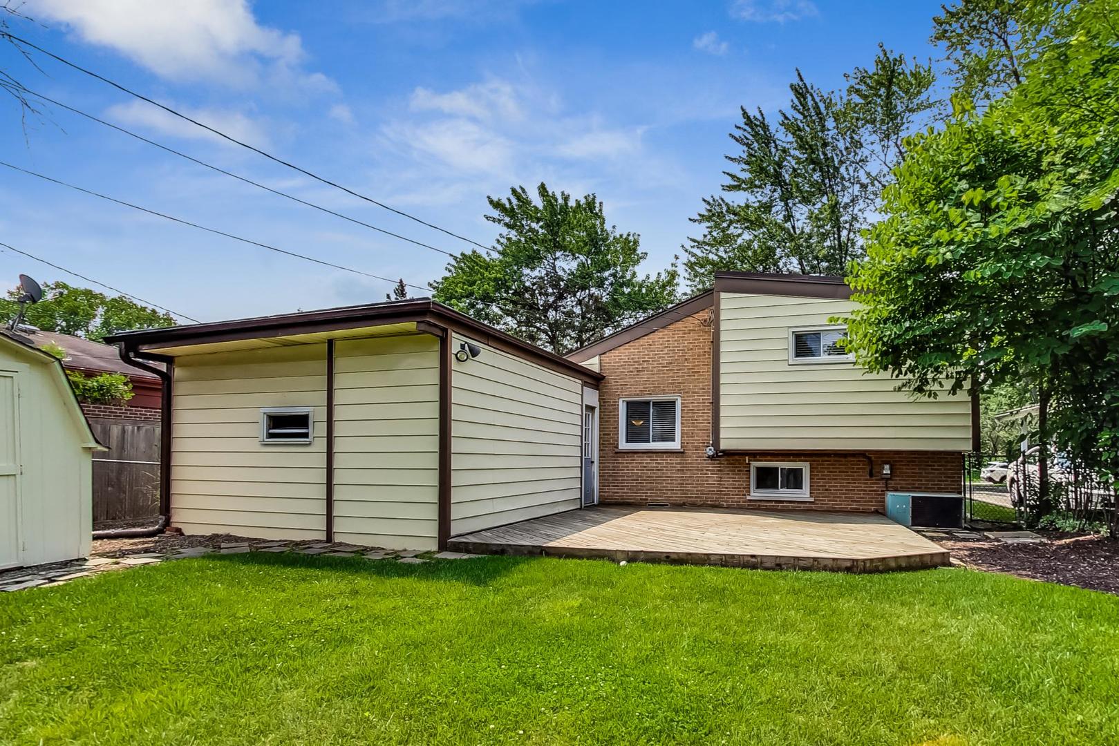 304 Voltz Road Northbrook, IL 60062 - Photo 21 of 26