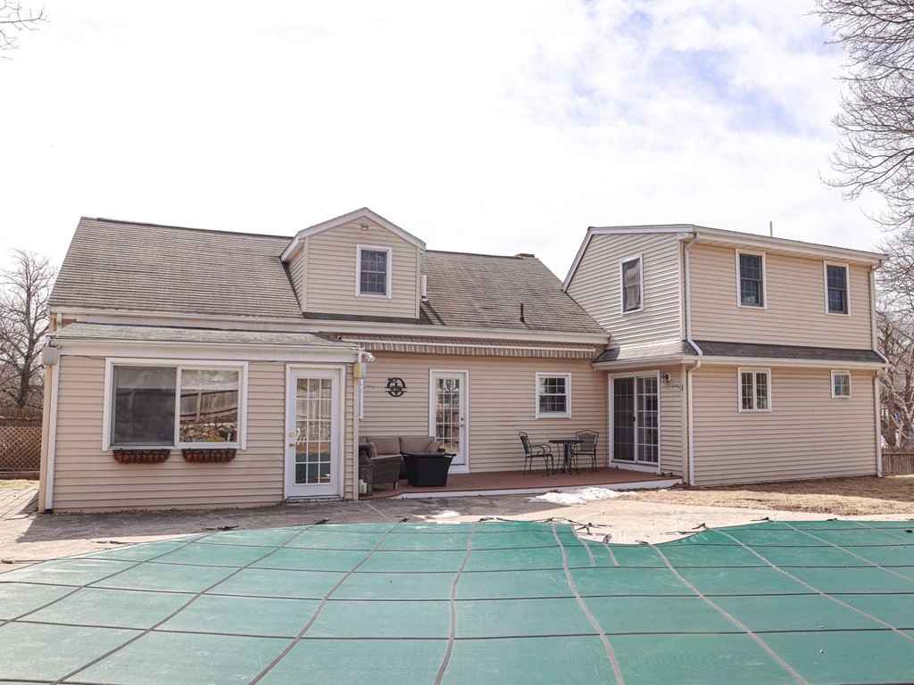 26 Stangus Road Lynn, MA 01905 - Photo 2 of 33 Gallery Image 2