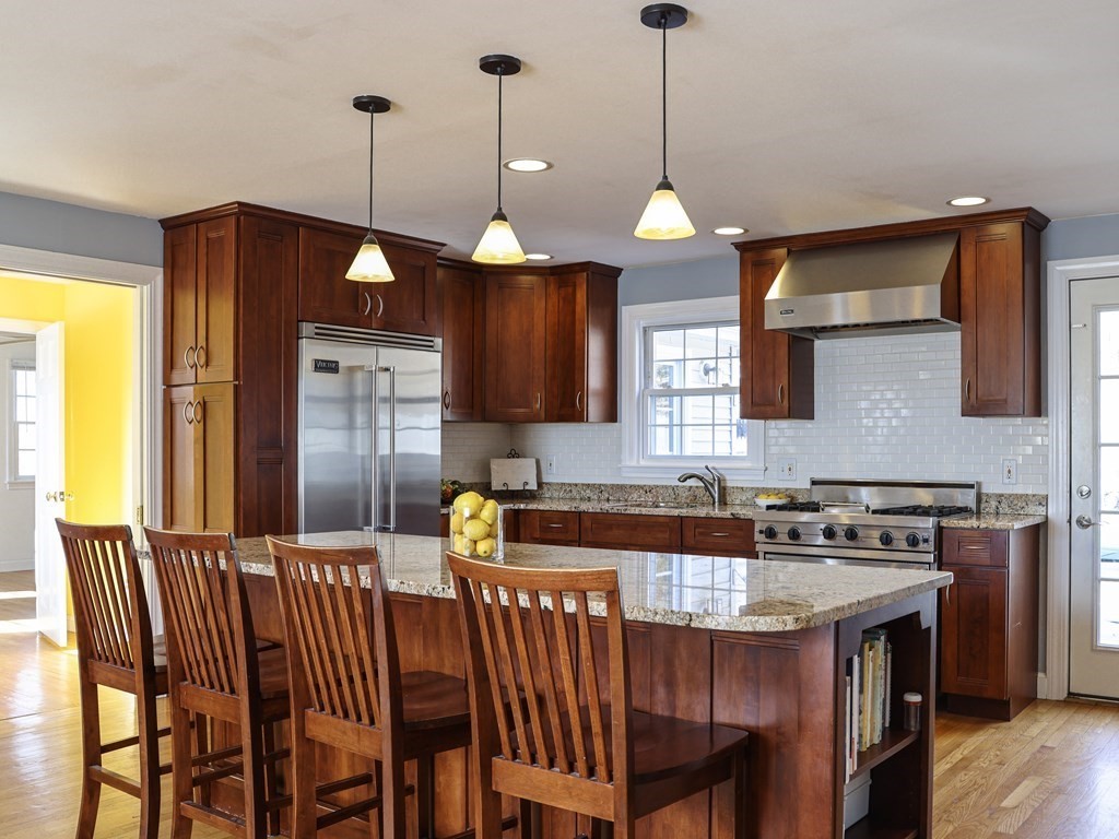 26 Stangus Road Lynn, MA 01905 - Photo 7 of 33 Gallery Image 7