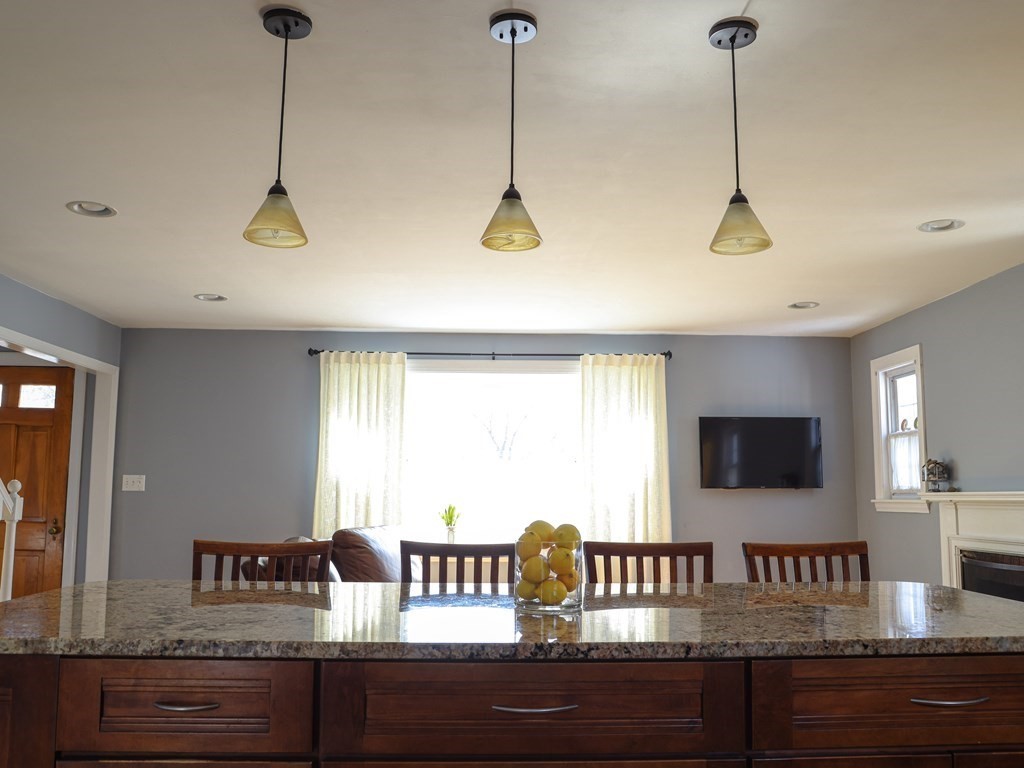 26 Stangus Road Lynn, MA 01905 - Photo 8 of 33 Gallery Image 8
