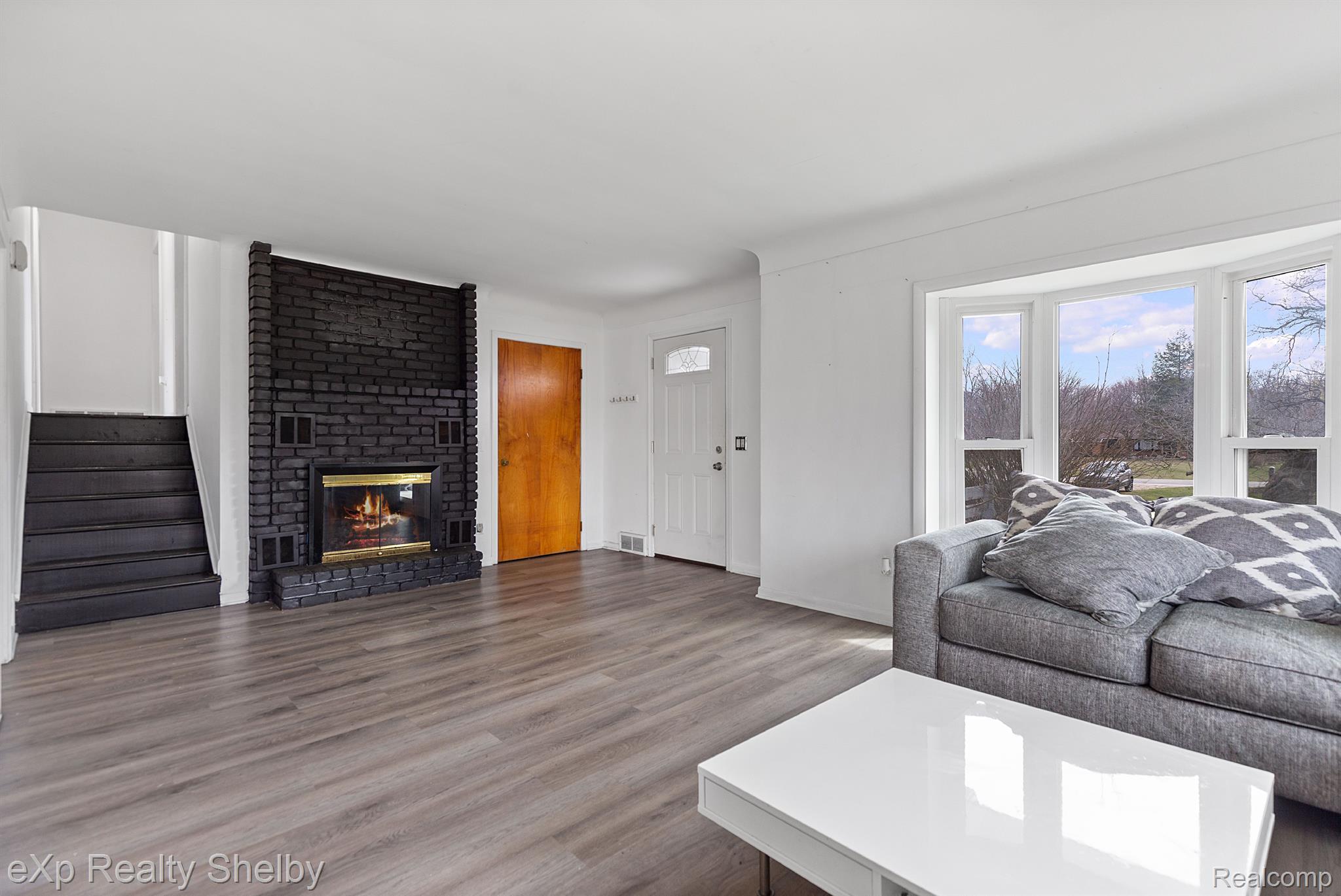 780 South Hacker Road Brighton, MI 48114 - Photo 7 of 41 Gallery Image 7