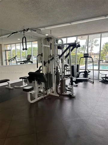 $185,000 | 2350 Northeast 135th Street, Unit 1406, North Miami, FL 33181