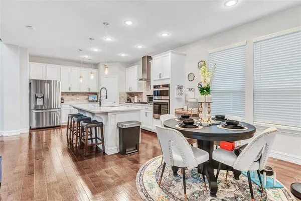 $3,200 | 430 Pasco Road, Garland, TX 75044