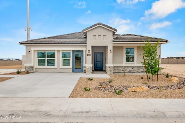 $469,990 | 9368 South Holandes Drive, Apache Junction, AZ 85120