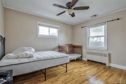 $775,000 | 11 Jamaica Avenue, Plainview, NY 11803