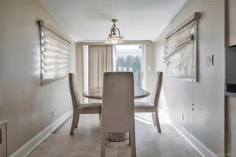 $775,000 | 11 Jamaica Avenue, Plainview, NY 11803