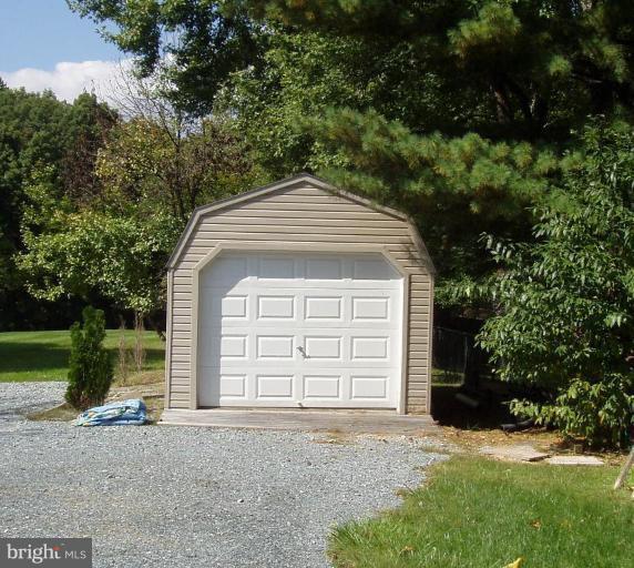 Garage 1