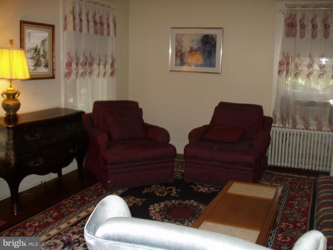 1018 Quince Orchard Road Gaithersburg, MD 20878 - Photo 10 of 10 Living Room #2