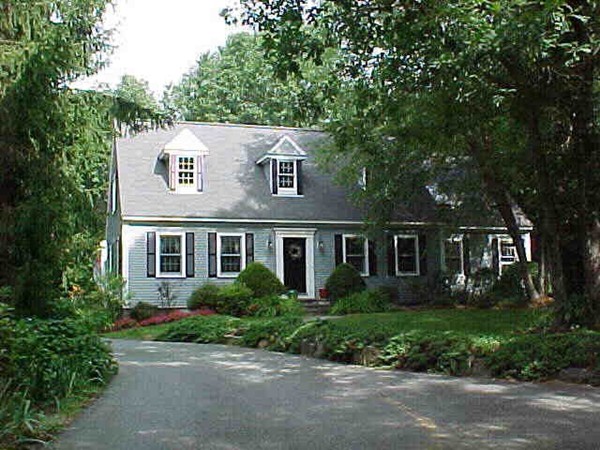 61 Sterling Road Holden, MA 01522 - Photo 1 of 28
