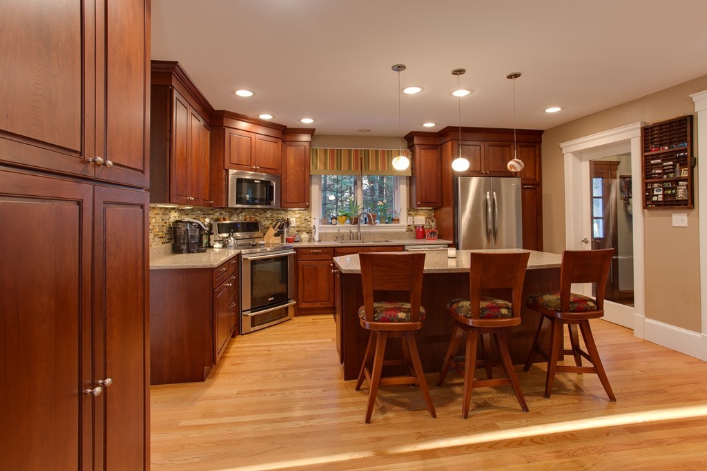 61 Sterling Road Holden, MA 01522 - Photo 2 of 28