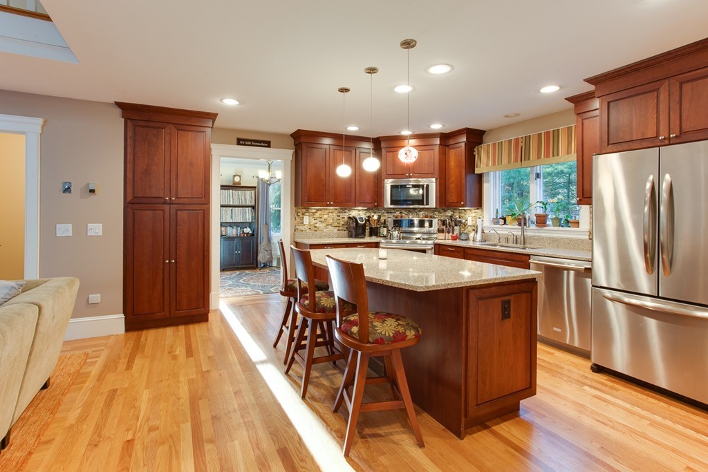 61 Sterling Road Holden, MA 01522 - Photo 3 of 28