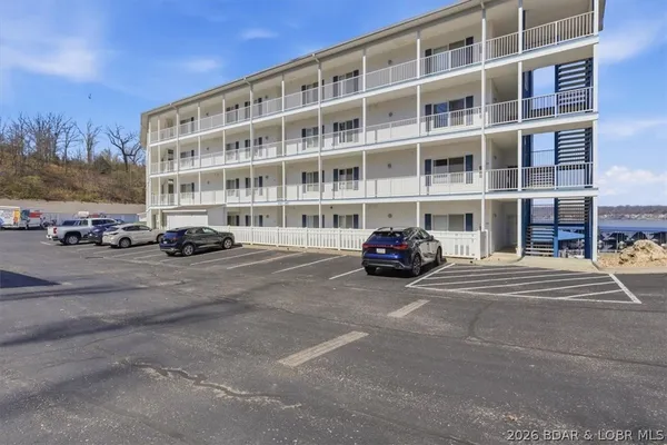 $439,900 | 18061 Blue Anchor Drive, Unit 643, Gravois Mills, MO 65037