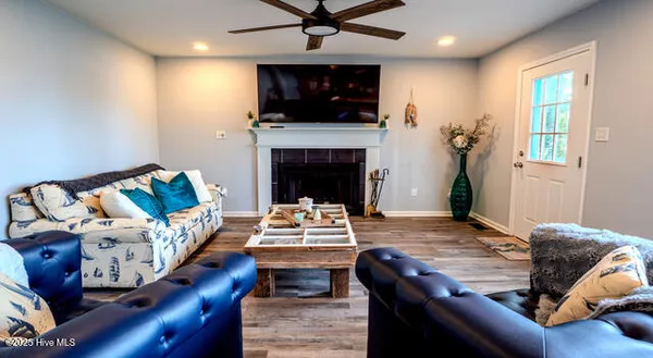 $585,000 | 20 Bay Point Road, Merritt, NC 28556