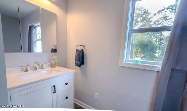 $585,000 | 20 Bay Point Road, Merritt, NC 28556