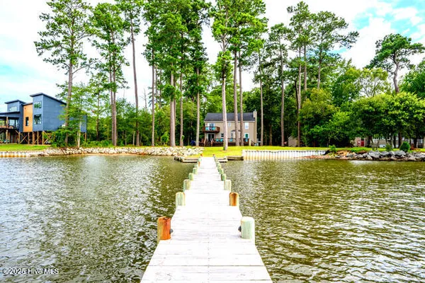 $585,000 | 20 Bay Point Road, Merritt, NC 28556