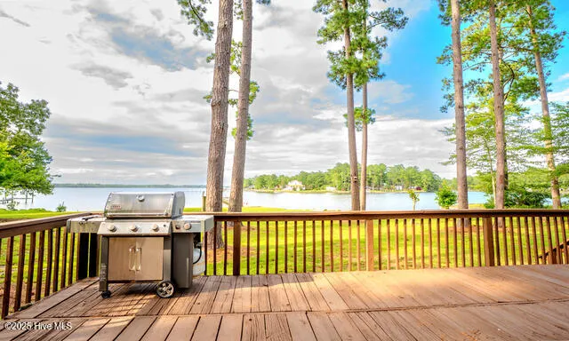 $585,000 | 20 Bay Point Road, Merritt, NC 28556