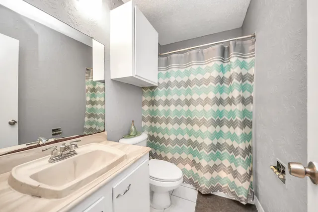 $199,999 | 547 Walston Lane, Houston, TX 77060