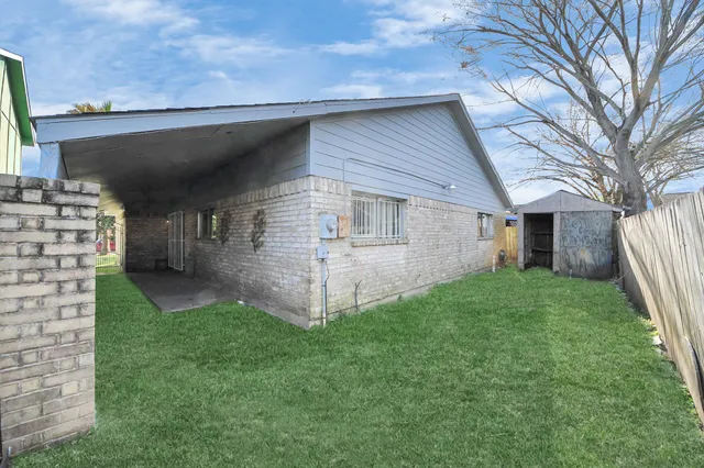 $199,999 | 547 Walston Lane, Houston, TX 77060