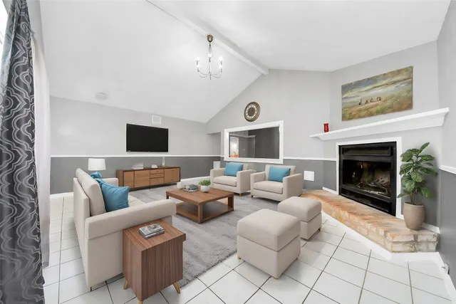 $199,999 | 547 Walston Lane, Houston, TX 77060